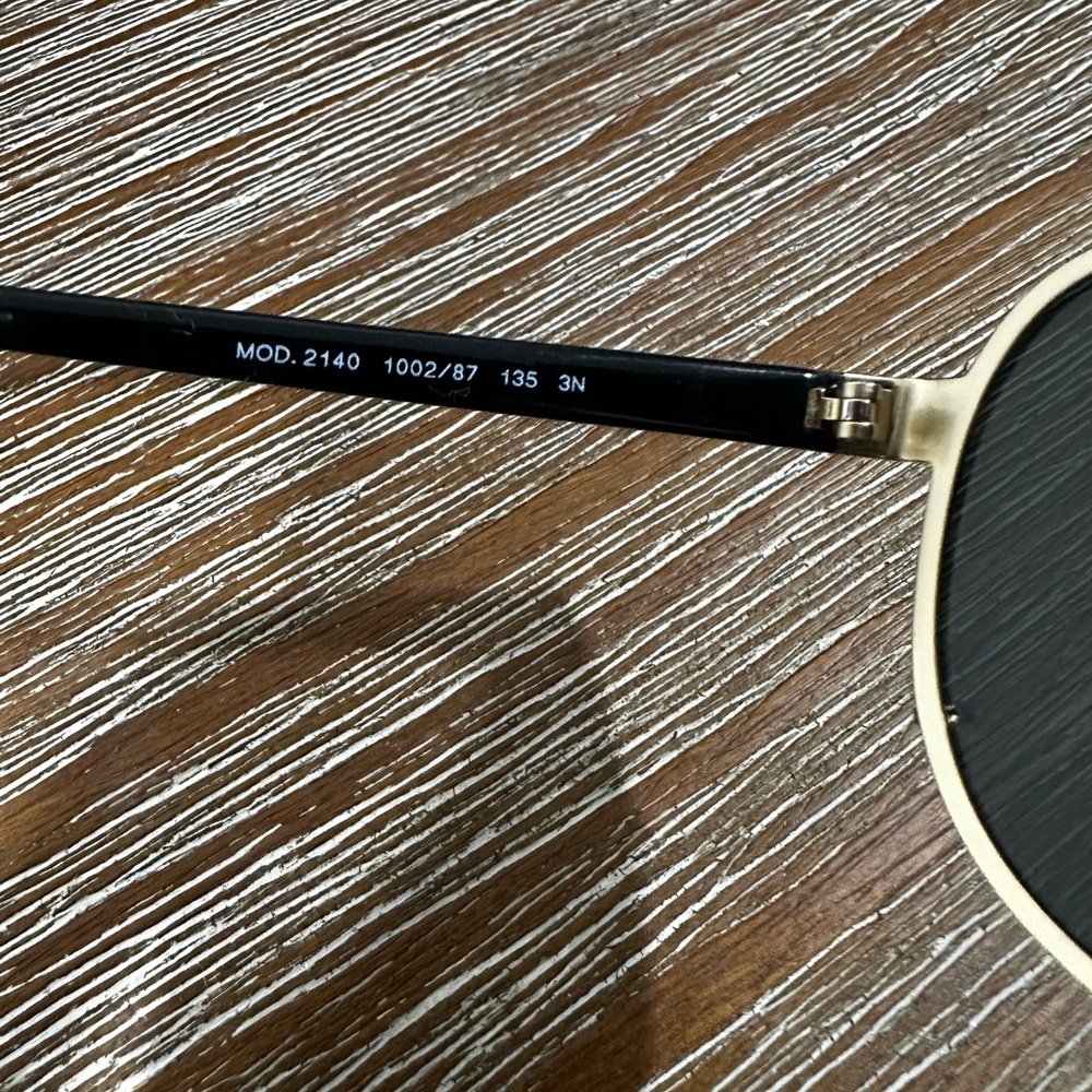 Versace sunglasses - Picture 11 of 13